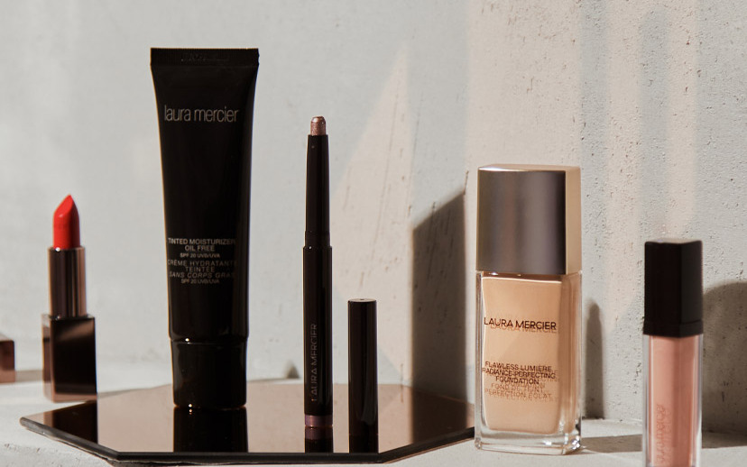 Снова с нами: Laura Mercier