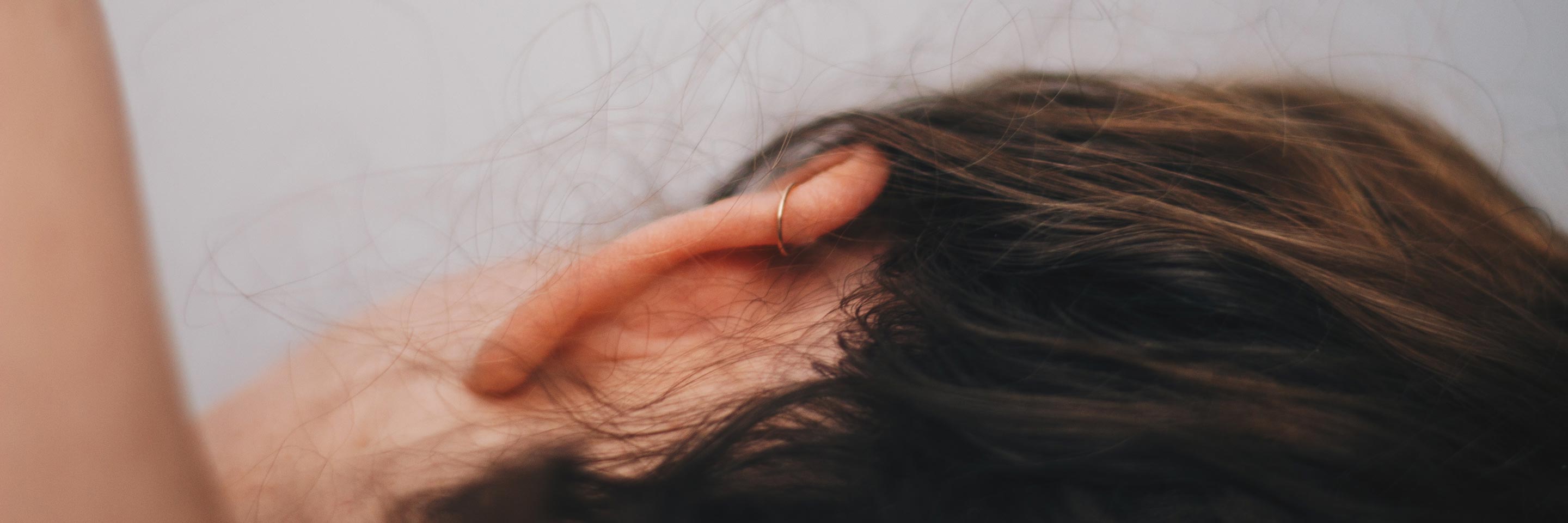 8 модных вариантов пирсинга уха и их названия
